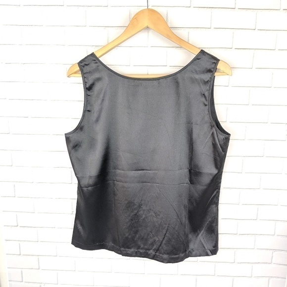 Simply Chloe Dao Black Tank Top - Picture 3 of 5